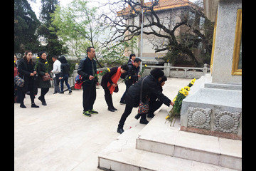 生物所参加鑫世社区大党委 “重走长征路，祭扫红军长征纪念塔”活动