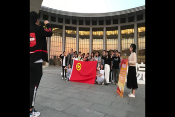 重温红色革命历史  传承英雄儿女精神