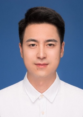 C:\Users\Administrator\Desktop\个人证件照.jpg