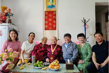 慰问抗战老兵 传承奉献精神